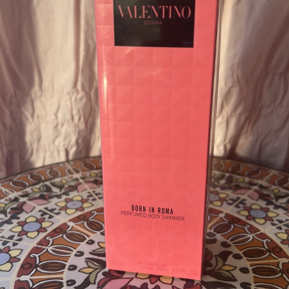 Valentino Donna Born in Roma 125ml Perfumed Body Shimmer